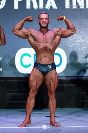 CLASSIC PHYSIQUE НОВИЧКИ